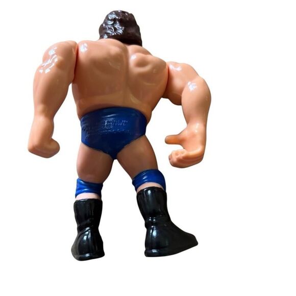 Hacksaw Jim Duggan Series 2 WWF 1991 Hasbro Wrestling Action Figure - Picture 4 of 6